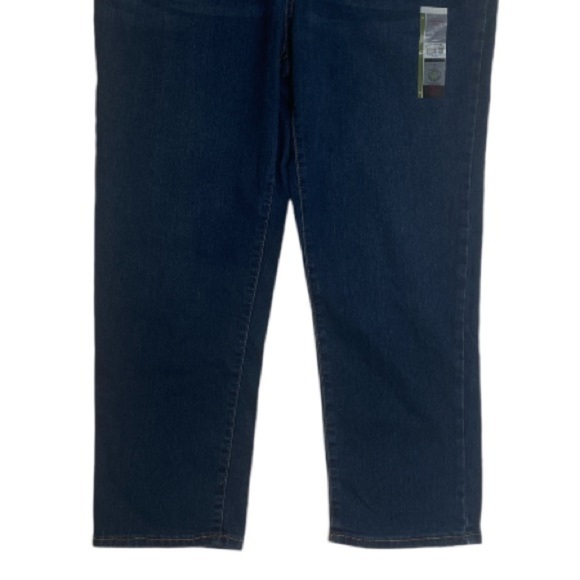 NO BOUNDARIES dark denim  high rise mom jeans // 17 - Picture 6 of 6